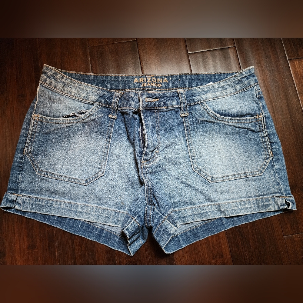 Arizona Jean Co women's jean shorts size 13
